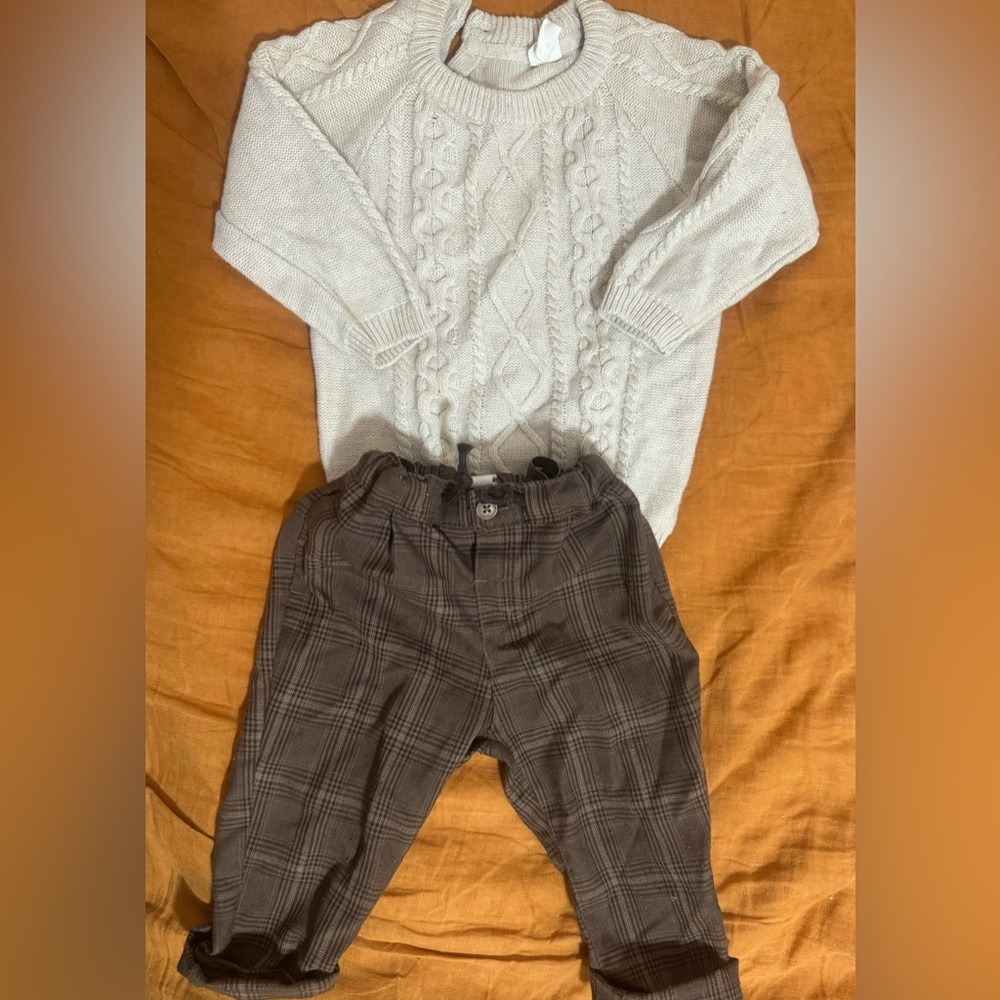 H&M sweater and pants set 12-18m